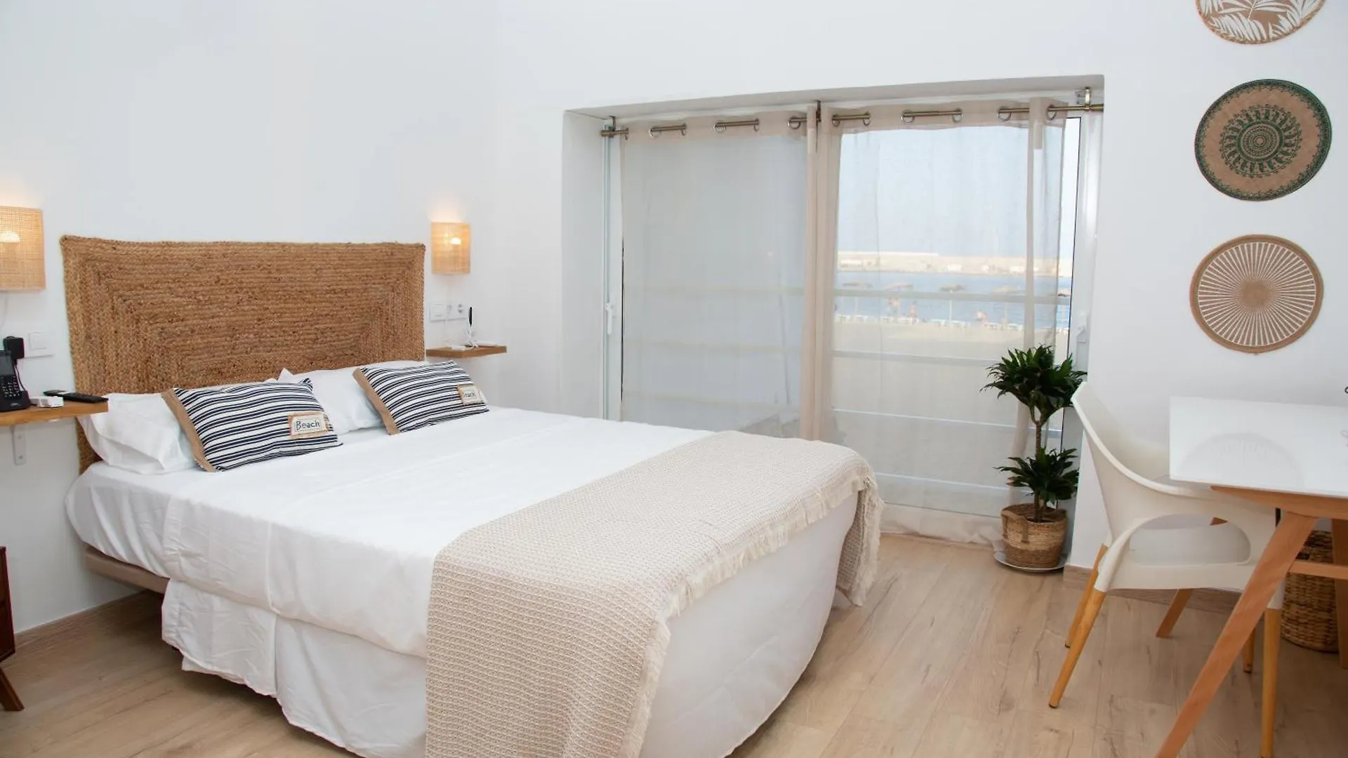 Guest house Hostal Playa Dreams Nautico Adults Garrucha Spain